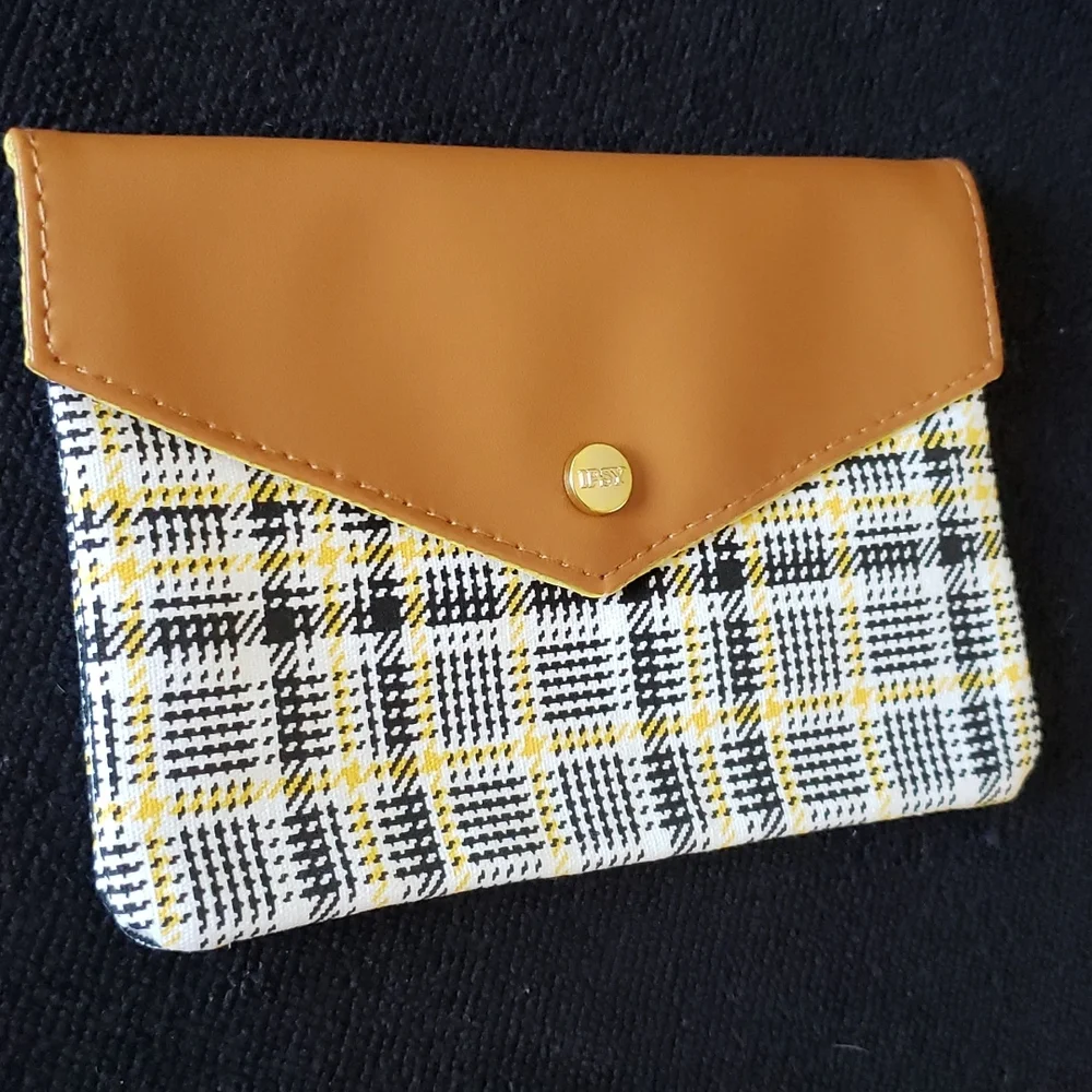 🥳3 for $20🥳 - Ipsy Plaid Make Up Bag - Picture 3 of 5